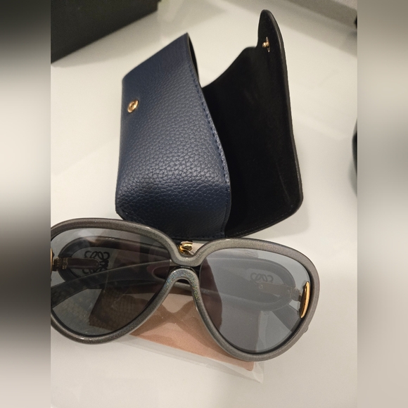 LOEWE SUNGLASSES - Picture 6 of 6